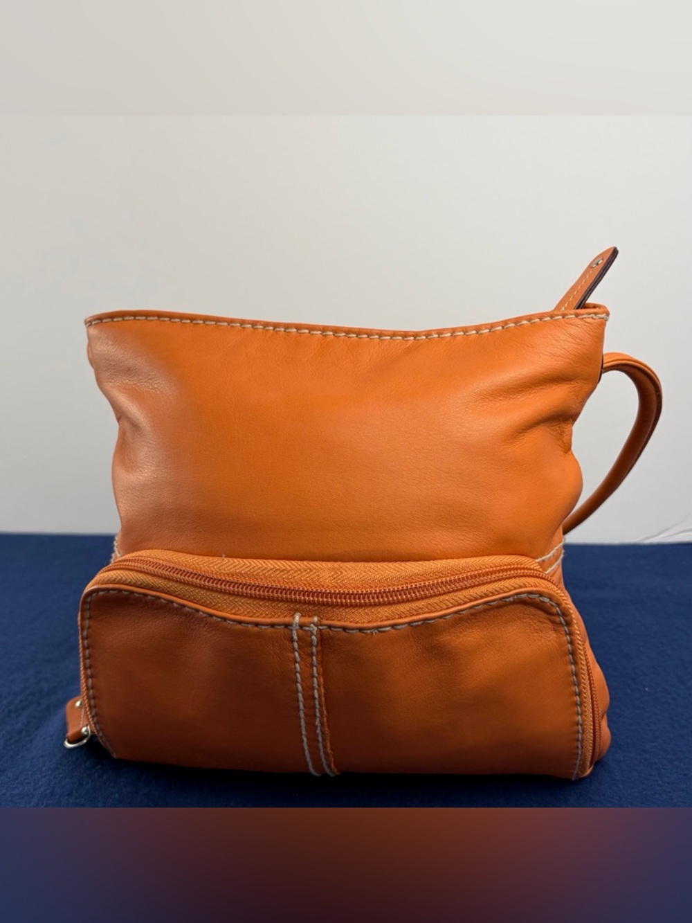 Vintage 2000s Tignanello Heritage Line vibrant Orange Y2k crossbody bag - Picture 2 of 12
